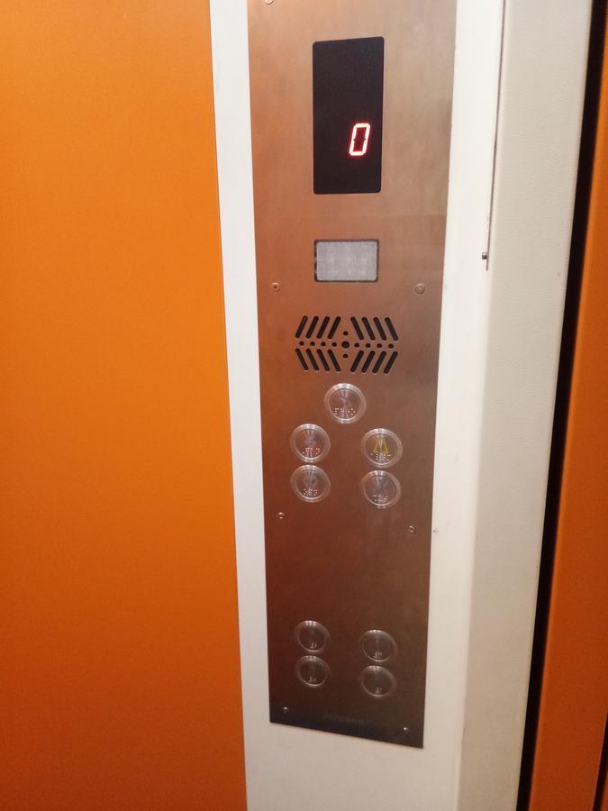 מלון נדומבסרי Princess Residency מראה חיצוני תמונה